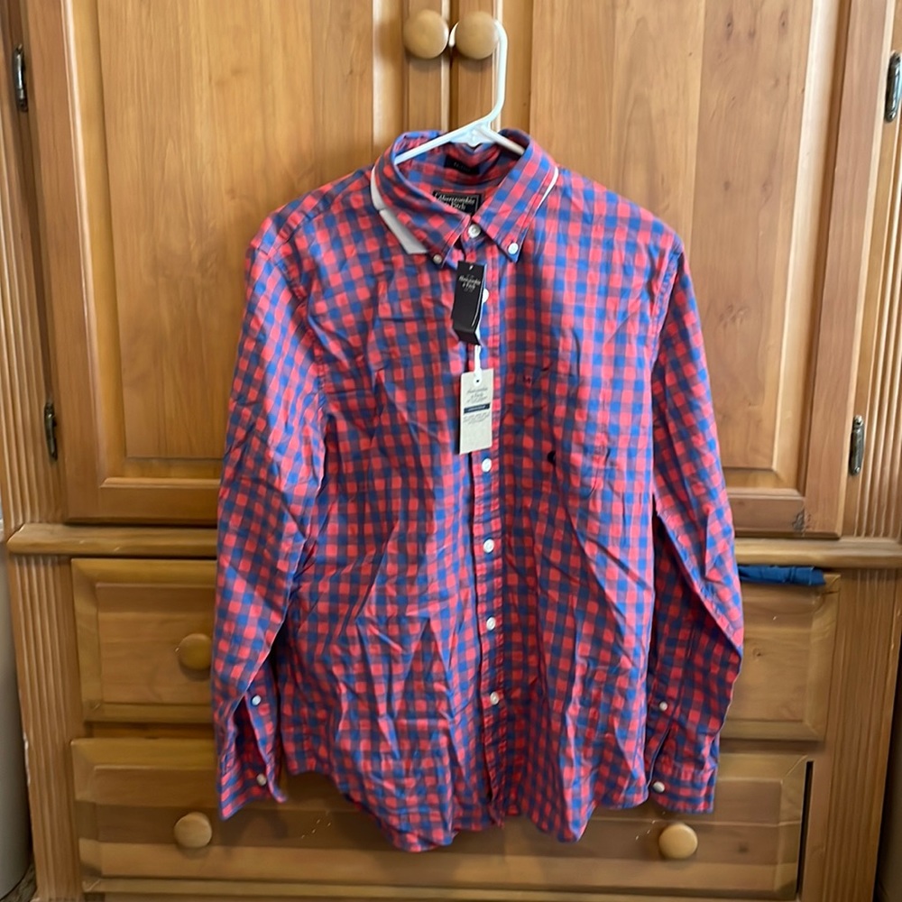 Medium Abercrombie & Fitch Poplin Button Down Shirt